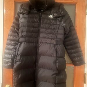 The North Face parka. Only one time worn. Look absolutely new. Size L